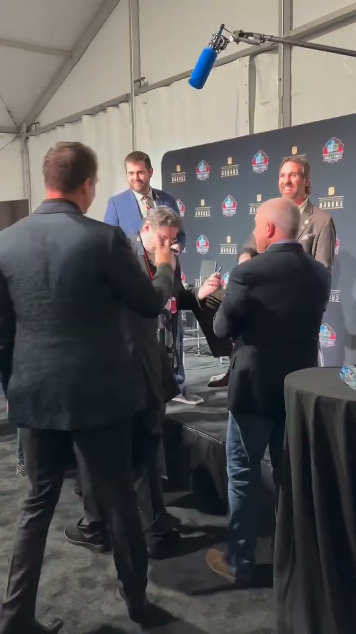 Kevin O'Connell Congratulates Jared Allen on Pro Football Hall of Fame ?